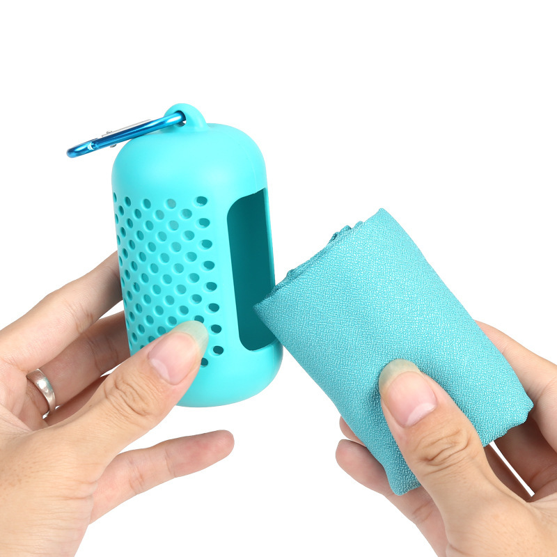 PAIDU Manufacture Hot Sale Ultra Quick-drying Outdoor Super Absorbent Microfiber Sport Travel Towel With Silicone Case Pouch for Camping Beach DDP