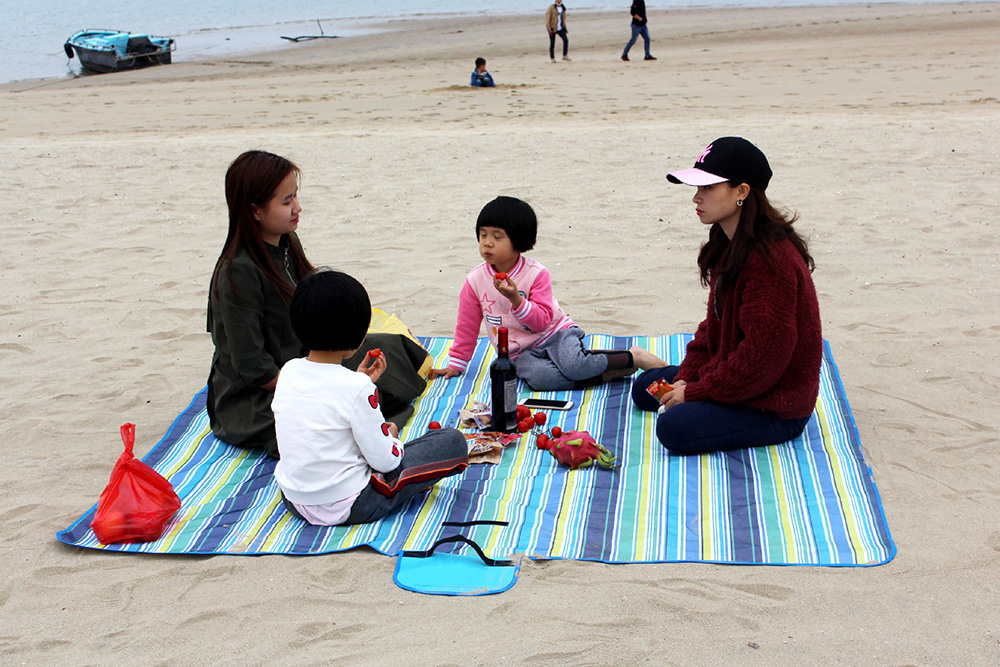 PAIDU Manufacturer BSCI Outdoor Portable Picnic Blanket 3 Size Waterproof Beach Cushion Mat